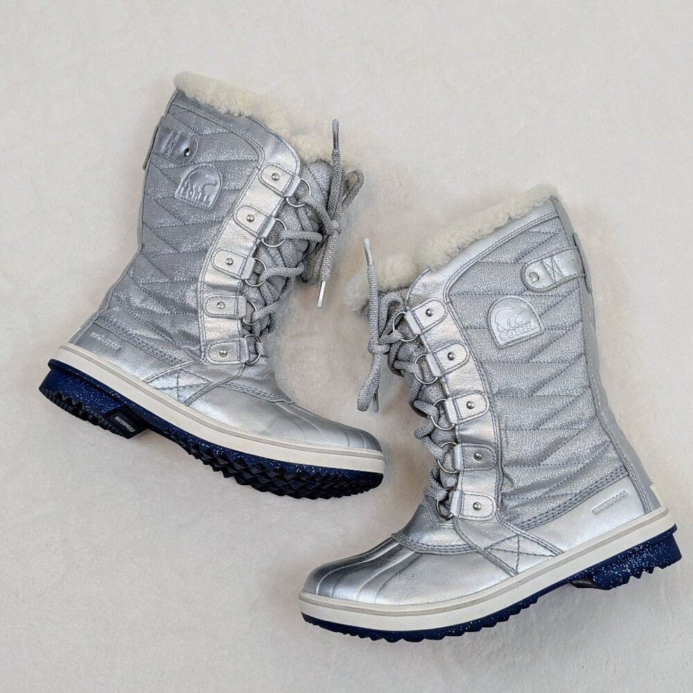 Sorel x Disney Women's Tofino II Frozen II waterproof snow boots in silver